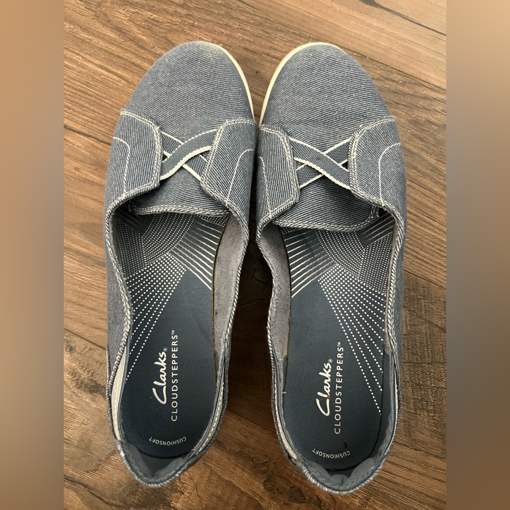 Clarks Cloudsteppers Denim Slip On Shoes 8.5 Memory Foam Cushioned comfycore